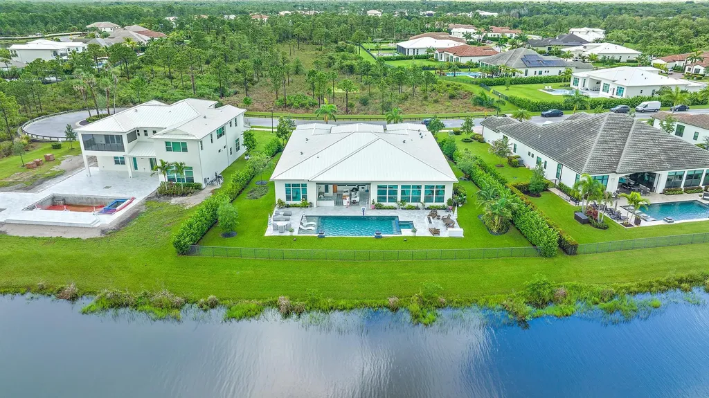 8270 SE Pennock Trail Jupiter FL 33458