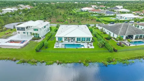 8270 SE Pennock Trail Jupiter FL 33458