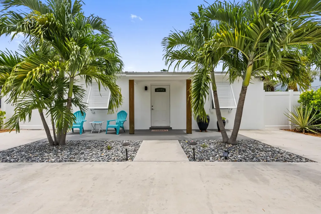 827 SE 2nd Avenue Delray Beach FL 33483