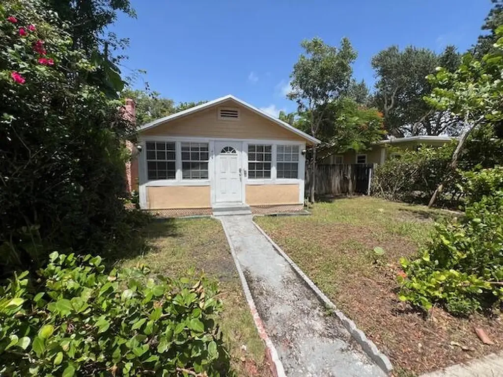 419 S L Street Lake Worth Beach FL 33460