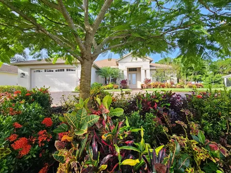 511 SE Felix Avenue Port St Lucie FL 34984