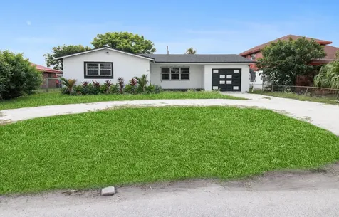 621 SW 12th Street Belle Glade FL 33430