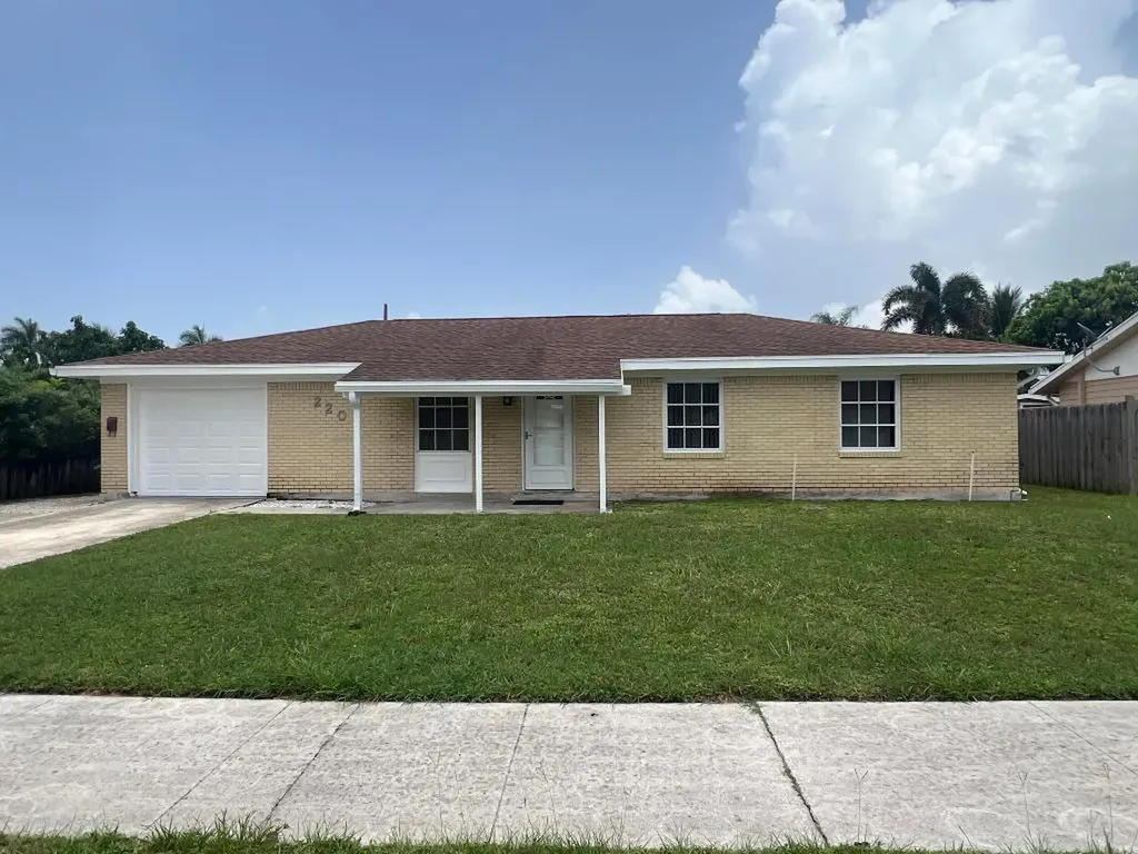 220 Davis Road Palm Springs FL 33461