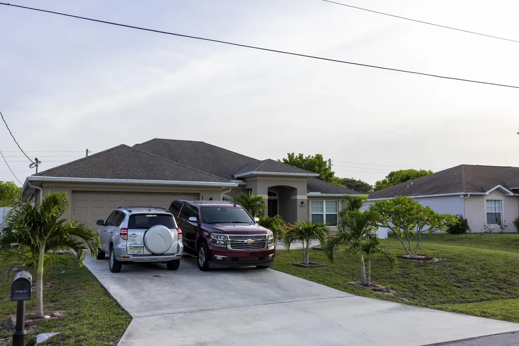 180 SW Amesbury Avenue Port St Lucie FL 34953