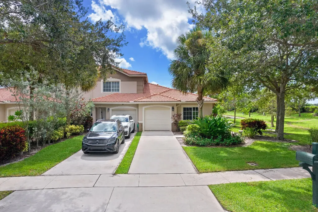 6750 Old Farm Trail Boynton Beach FL 33437
