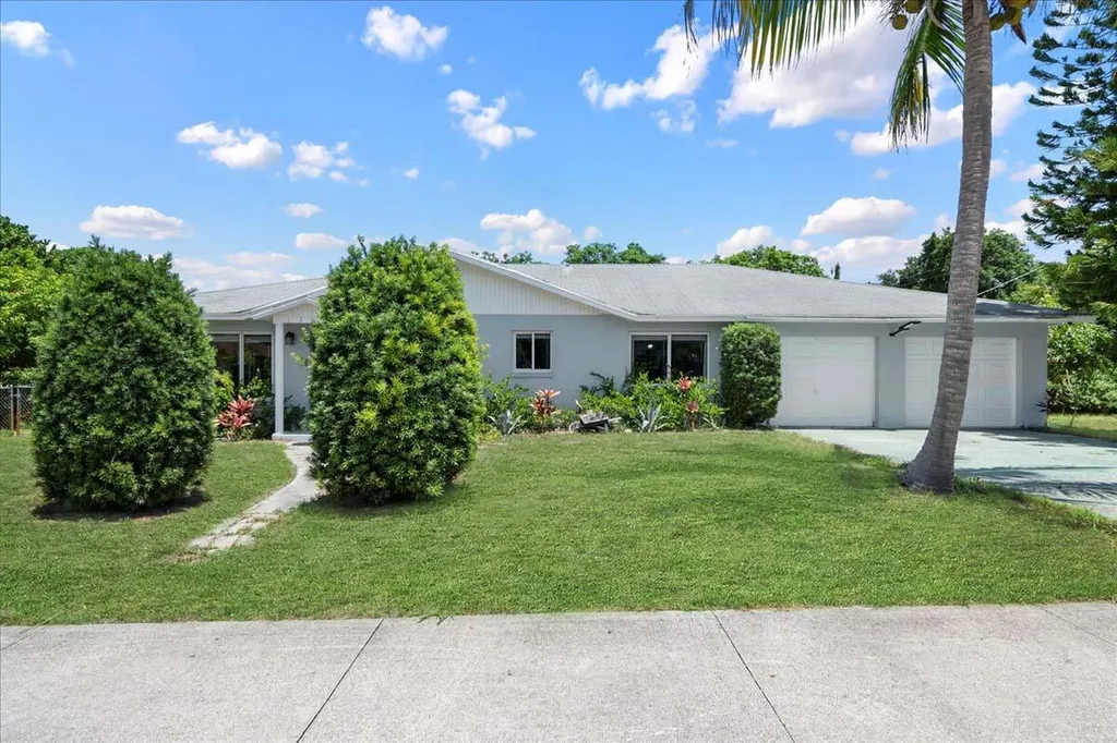12293 SE Florida Avenue Hobe Sound FL 33455