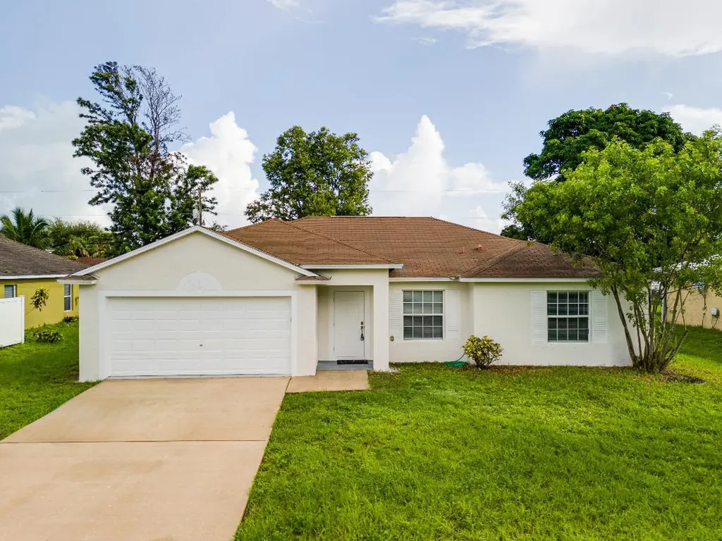 443 SW Kabot Avenue Port St Lucie FL 34953