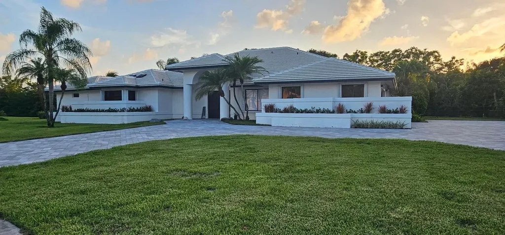 21046 Sweetwater Lane N Boca Raton FL 33428