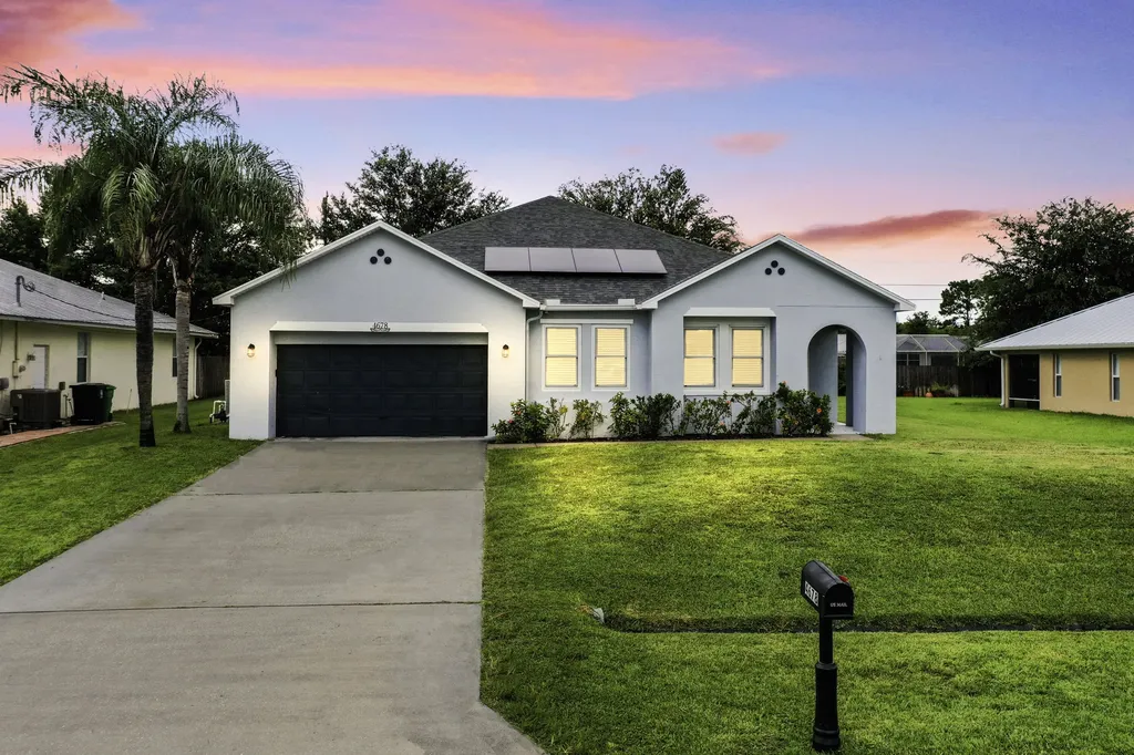 4678 SW Obelisk Street Port St Lucie FL 34953