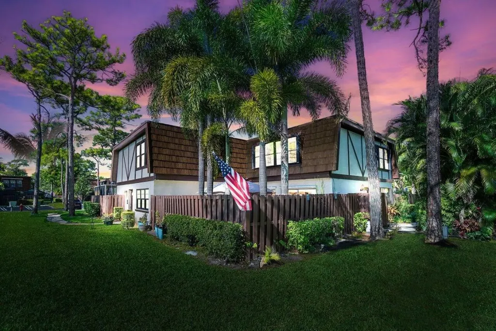 109 Weybridge Circle Royal Palm Beach FL 33411