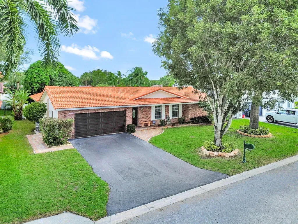 8911 NW 19th Street Coral Springs FL 33071