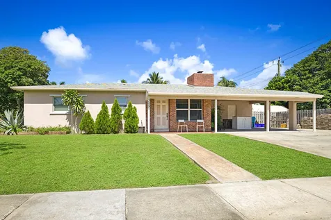 305 SW 2nd Street Boynton Beach FL 33435