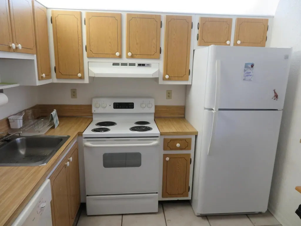 9233 SW 8th Street Boca Raton FL 33428