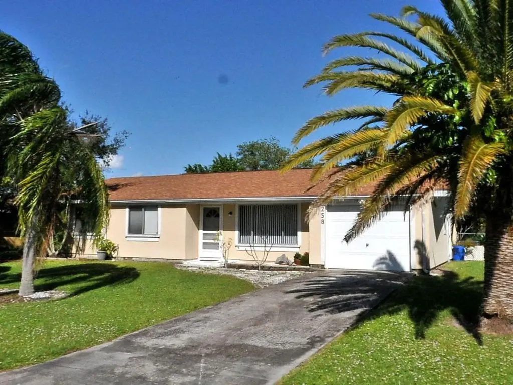 258 SW Bridgeport Drive Port St Lucie FL 34953