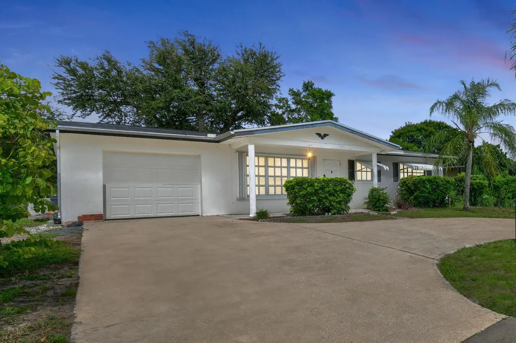 303 Holly Avenue Port St Lucie FL 34952
