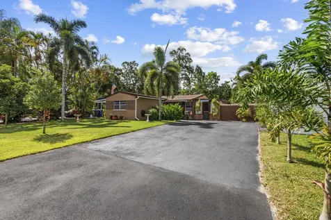 6650 Douglas Street Hollywood FL 33024