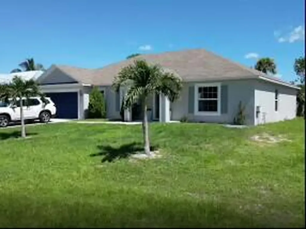 1237 SW Janette Avenue Port St Lucie FL 34953