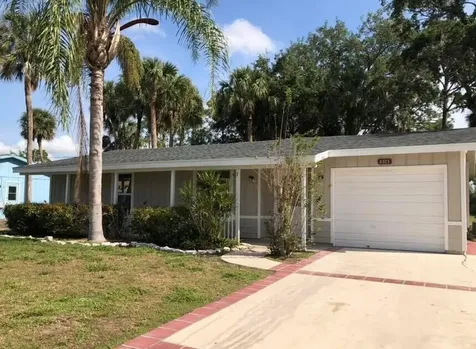 1371 SW Babcock Avenue Port St Lucie FL 34953