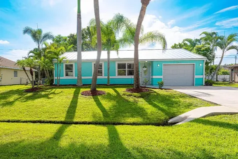 2025 SE Mandrake Circle Port St Lucie FL 34952