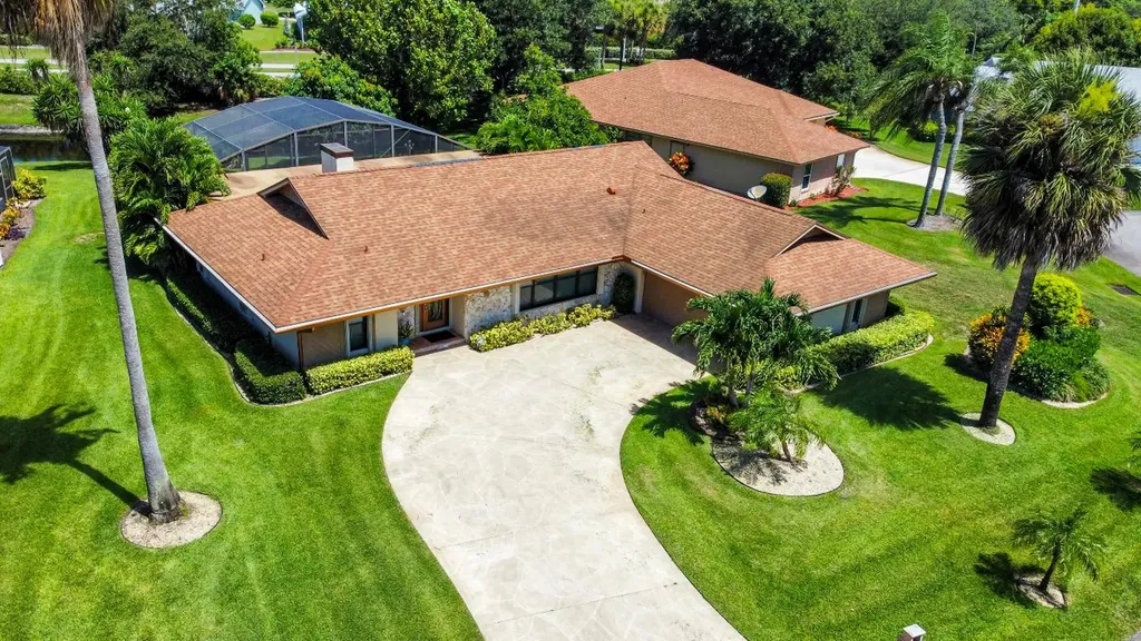 6541 SE Nantucket Court Hobe Sound FL 33455