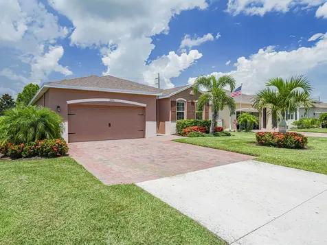 2593 Crowned Eagle Circle SW Vero Beach FL 32962