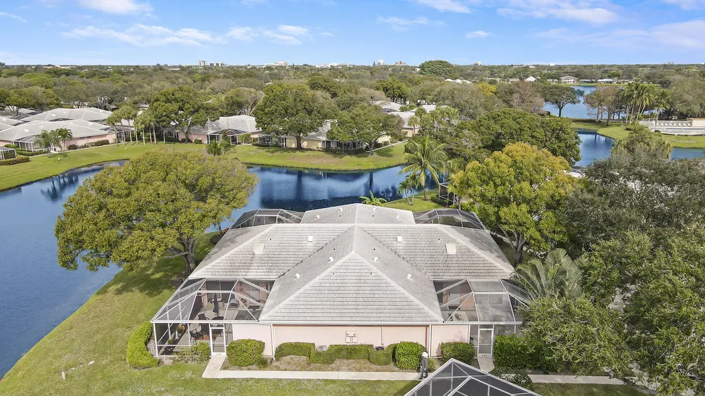 2103 Appleton Court Palm Beach Gardens FL 33403