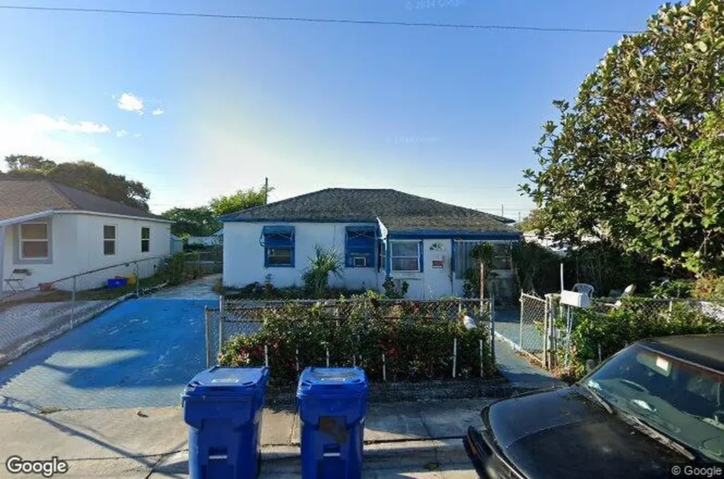 817 W 3rd Street Riviera Beach FL 33404
