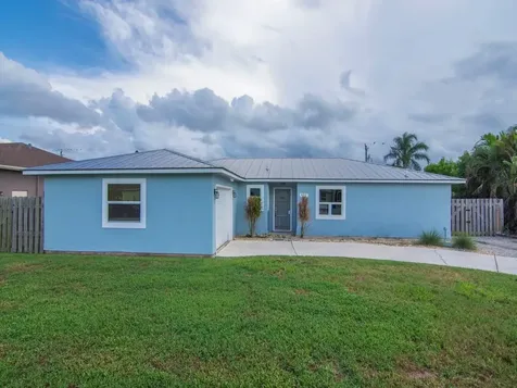 972 SE Bywood Avenue Port St Lucie FL 34983