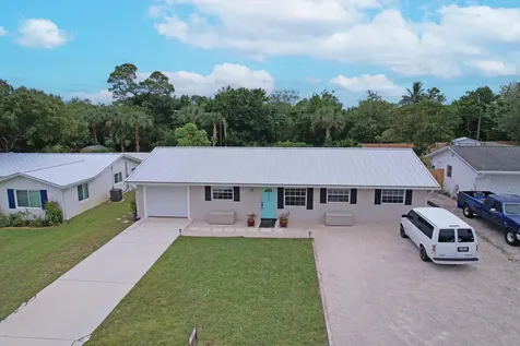 8744 SE Jardin Street Hobe Sound FL 33455