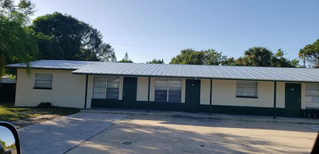 803 Revels Lane Fort Pierce FL 34982