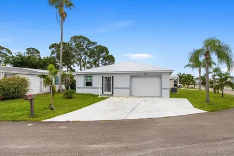 20 Flores Del Norte Fort Pierce FL 34951
