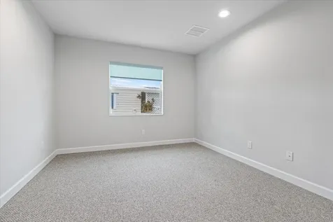 20 Flores Del Norte Fort Pierce FL 34951
