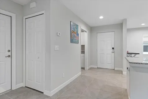 20 Flores Del Norte Fort Pierce FL 34951