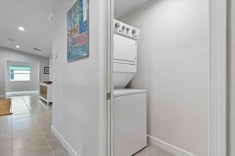 20 Flores Del Norte Fort Pierce FL 34951