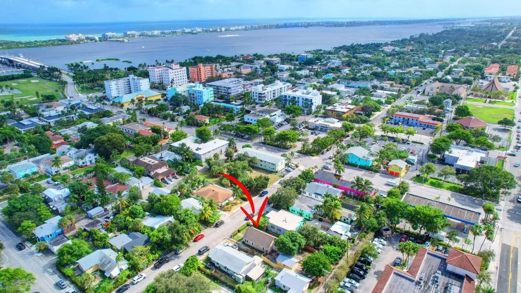 117 N Ocean Breeze Lake Worth Beach FL 33460