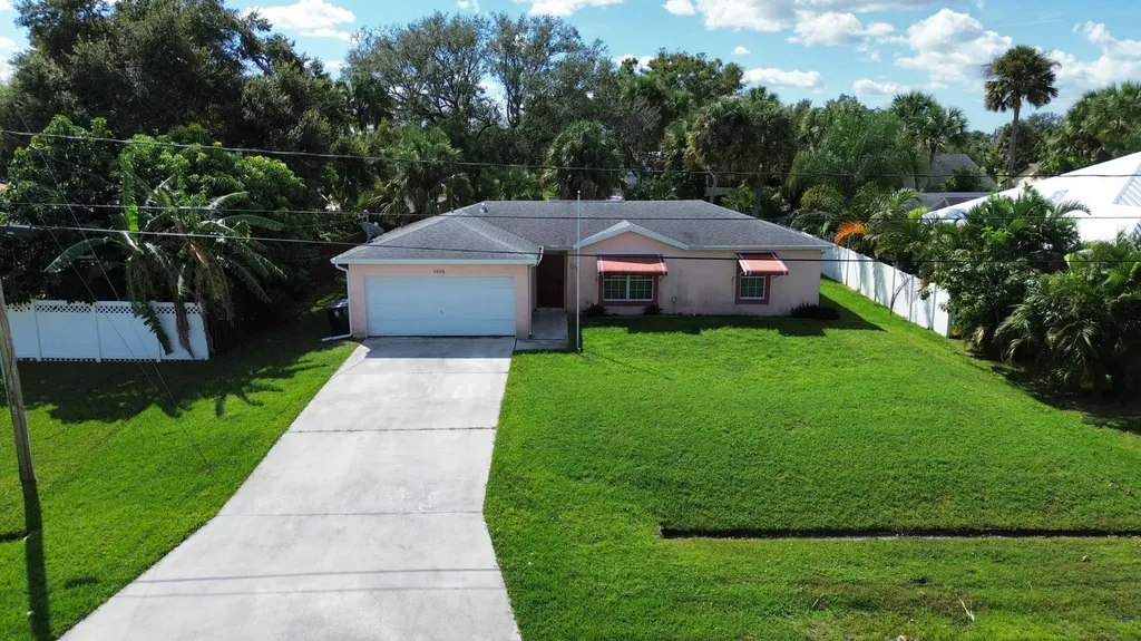 1574 SW Underwood Avenue Port St Lucie FL 34953