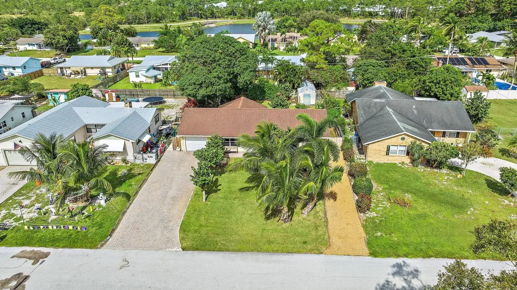 6423 SE Lockerby Place Hobe Sound FL 33455
