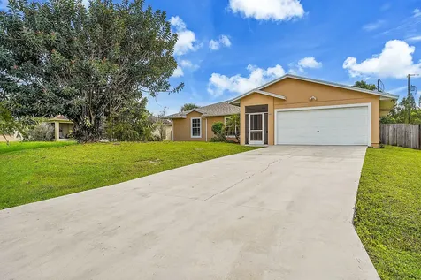 585 NW Turton Terrace Port St Lucie FL 34983