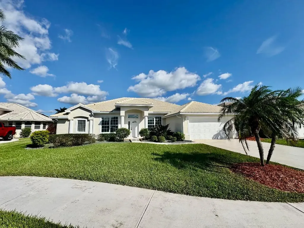 467 SW Rosewood Cove Port St Lucie FL 34986