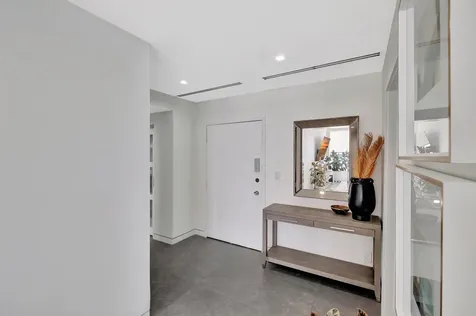 5660 Collins Avenue Miami Beach FL 33140