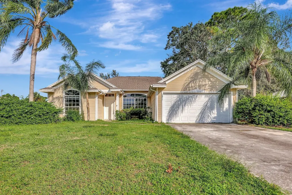 1811 SE Carvalho Street Port St Lucie FL 34983