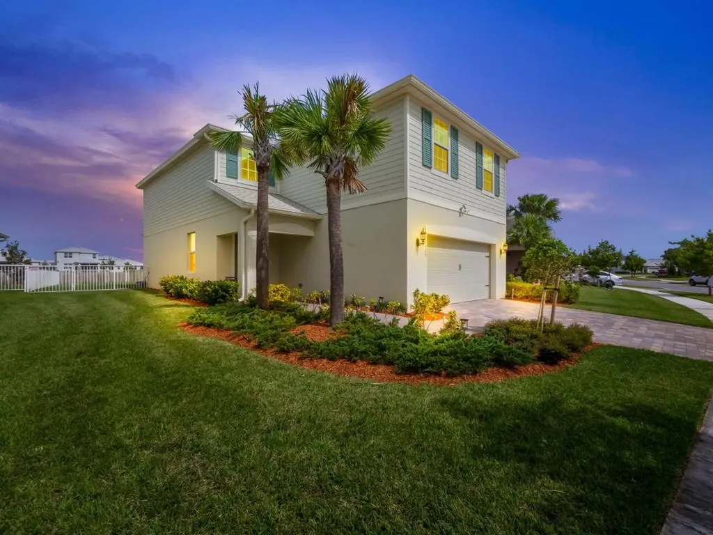 10527 SW Captiva Drive Port St Lucie FL 34987