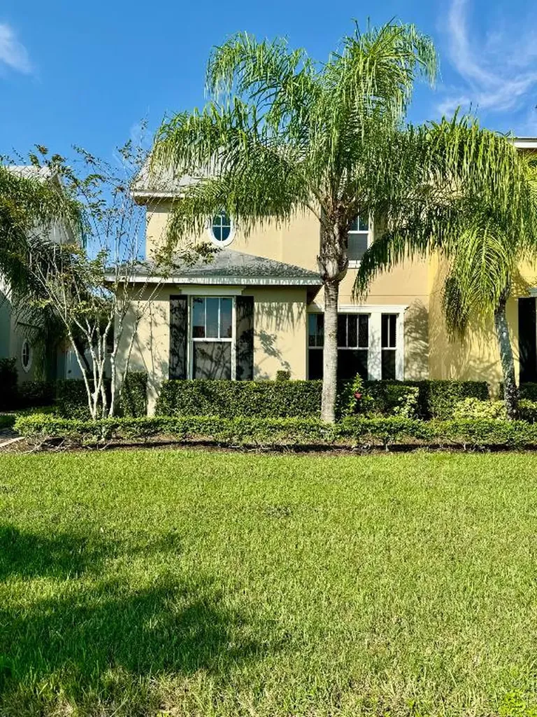 10483 SW Westlawn Boulevard Port St Lucie FL 34987