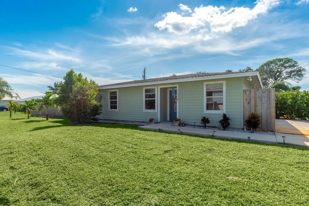 1058 SW 28th Street Palm City FL 34990