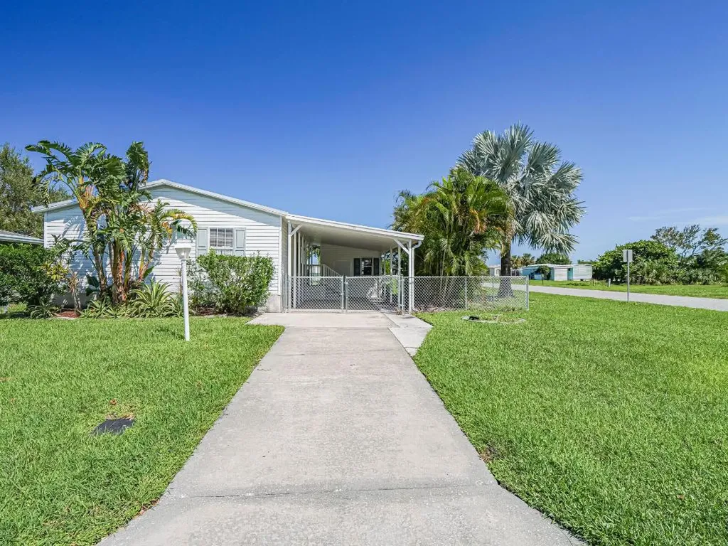 1145 Wren Circle Barefoot Bay FL 32976