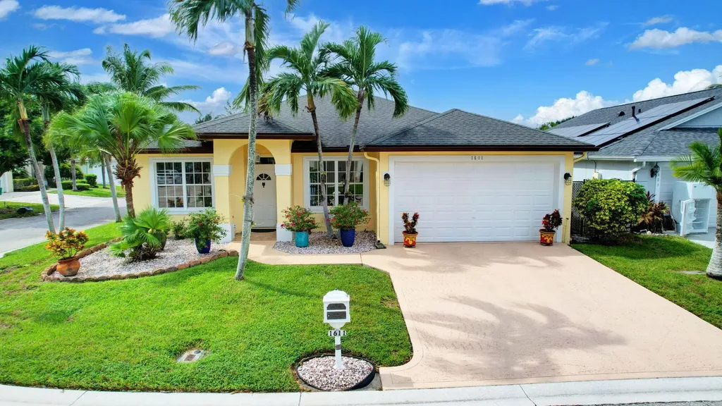 1611 Doral Drive Greenacres FL 33413