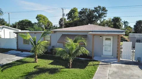 1122 S 14th Street Lantana FL 33462