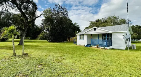 1104 SW 11th Street Okeechobee FL 34974