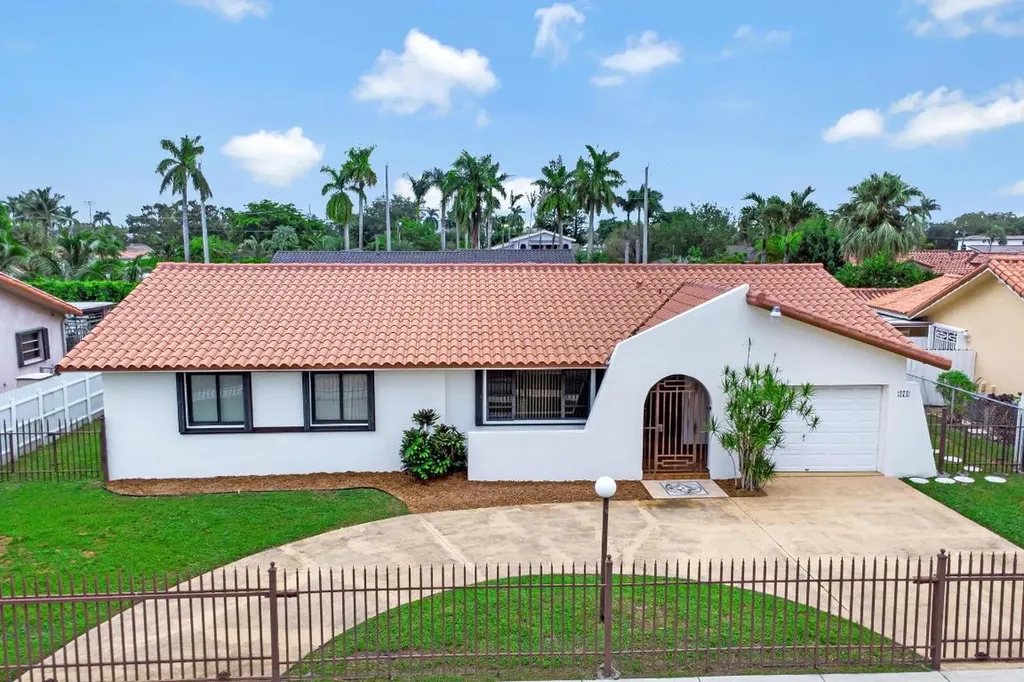 271 SW 129th Court Miami FL 33184