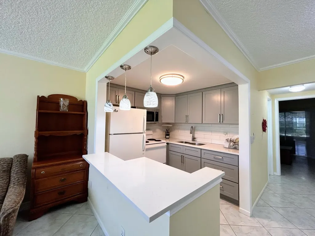 350 Horizons E Boynton Beach FL 33435